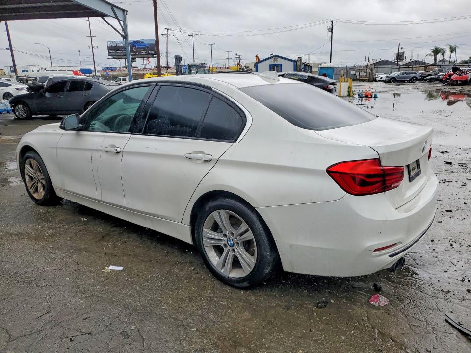 2017 Bmw 330 მანქანა იყიდება აუქციონზე, vin: WBA8B9C5XHK884664, აუქციონის ნომერი: 77623565
