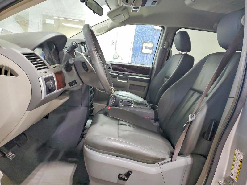 2010 Chrysler Town & Country მანქანა იყიდება აუქციონზე, vin: 2A4RR5DX9AR193414, აუქციონის ნომერი: 75839685