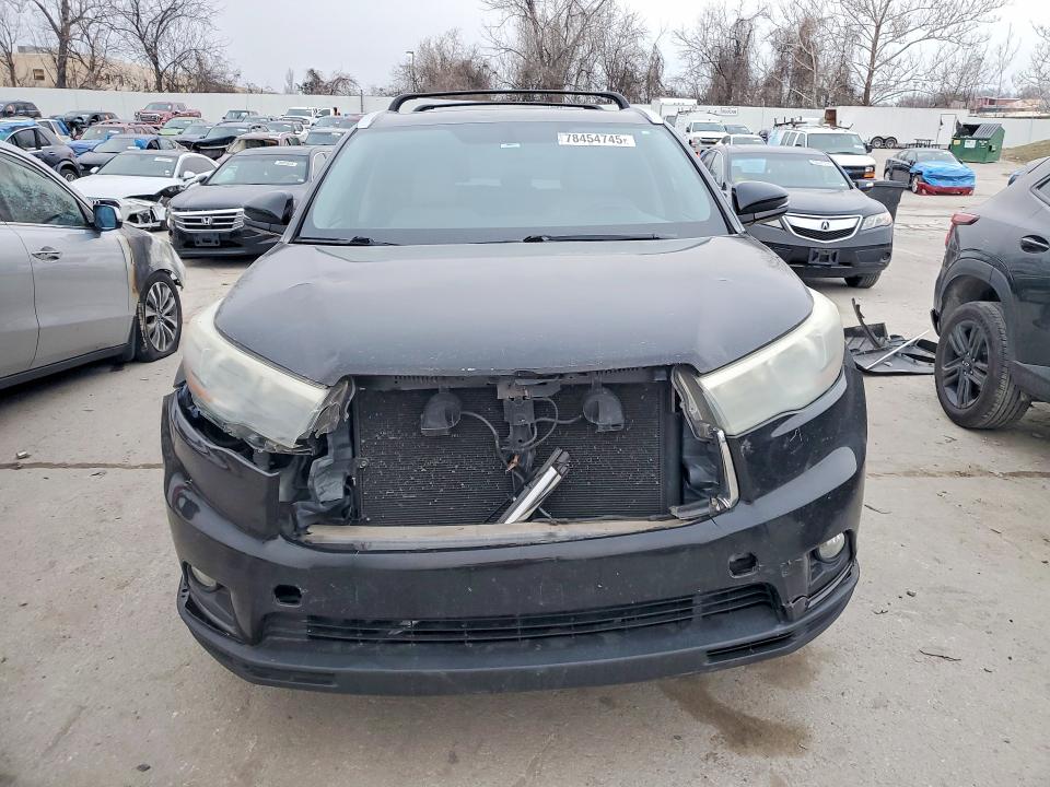 78454745 :رقم المزاد ، 5TDKKRFH2FS059853 vin ، 2015 Toyota Highlander مزاد بيع