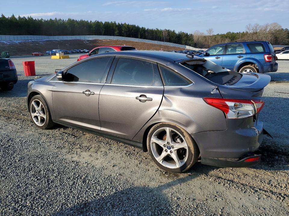 76231315 :رقم المزاد ، 1FAHP3J29CL443398 vin ، 2012 Ford Focus مزاد بيع