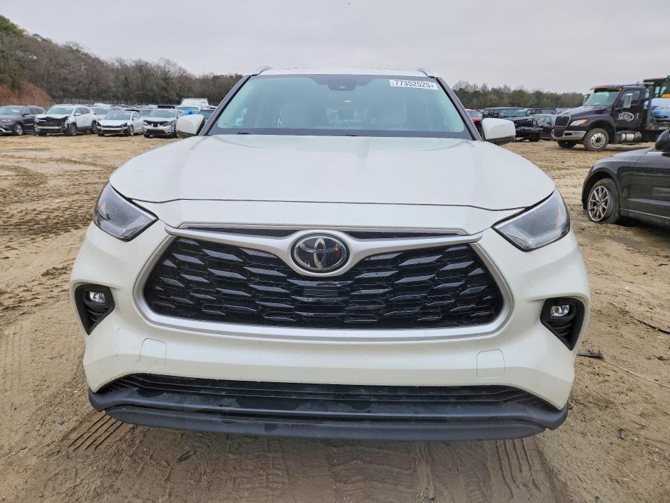 Aukcja sprzedaży 2021 Toyota Highlander, vin: 5TDHZRBH9MS523326, numer aukcji: 77352525