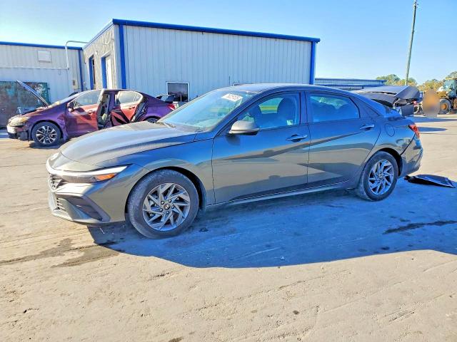 Продаж на аукціоні авто 2024 Hyundai Elantra, vin: KMHLM4DG8RU706103, номер лоту: 76028135