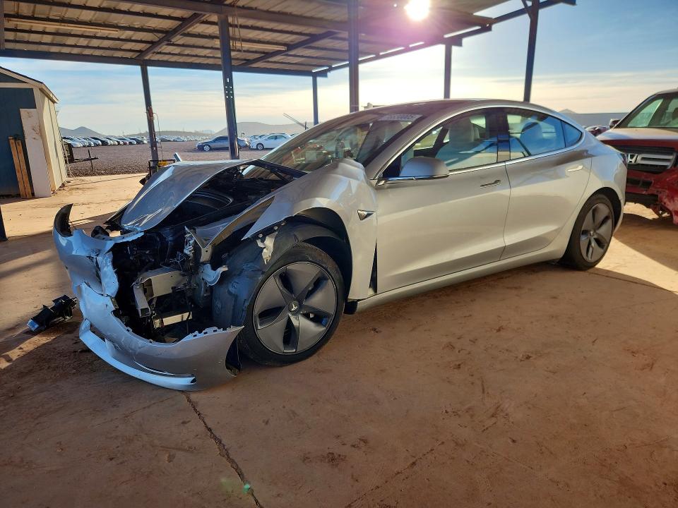 78830005 :رقم المزاد ، 5YJ3E1EB7JF096209 vin ، 2018 Tesla Model 3 مزاد بيع