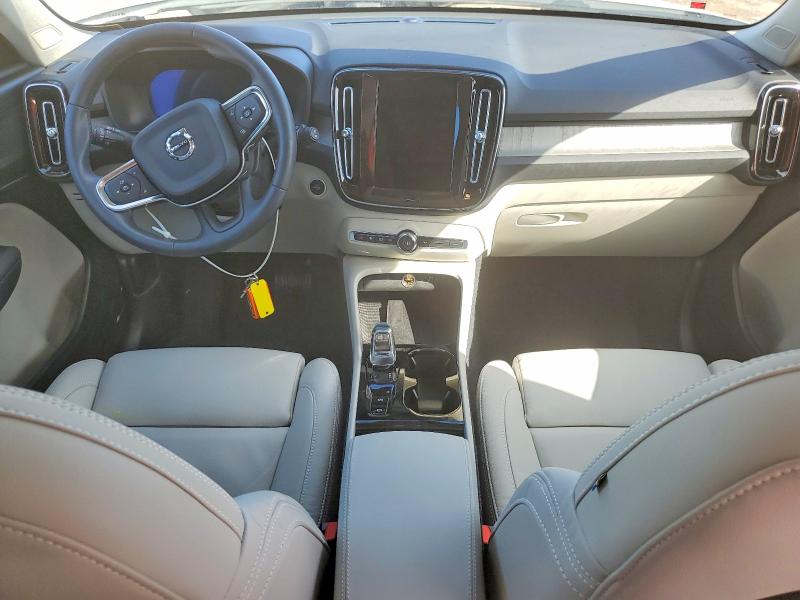 77595115 :رقم المزاد ، YV4L12UC0T2700326 vin ، 2026 Volvo Xc40 مزاد بيع