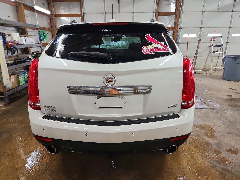 76047525 :رقم المزاد ، 3GYFNBE3XFS525699 vin ، 2015 Cadillac Srx مزاد بيع