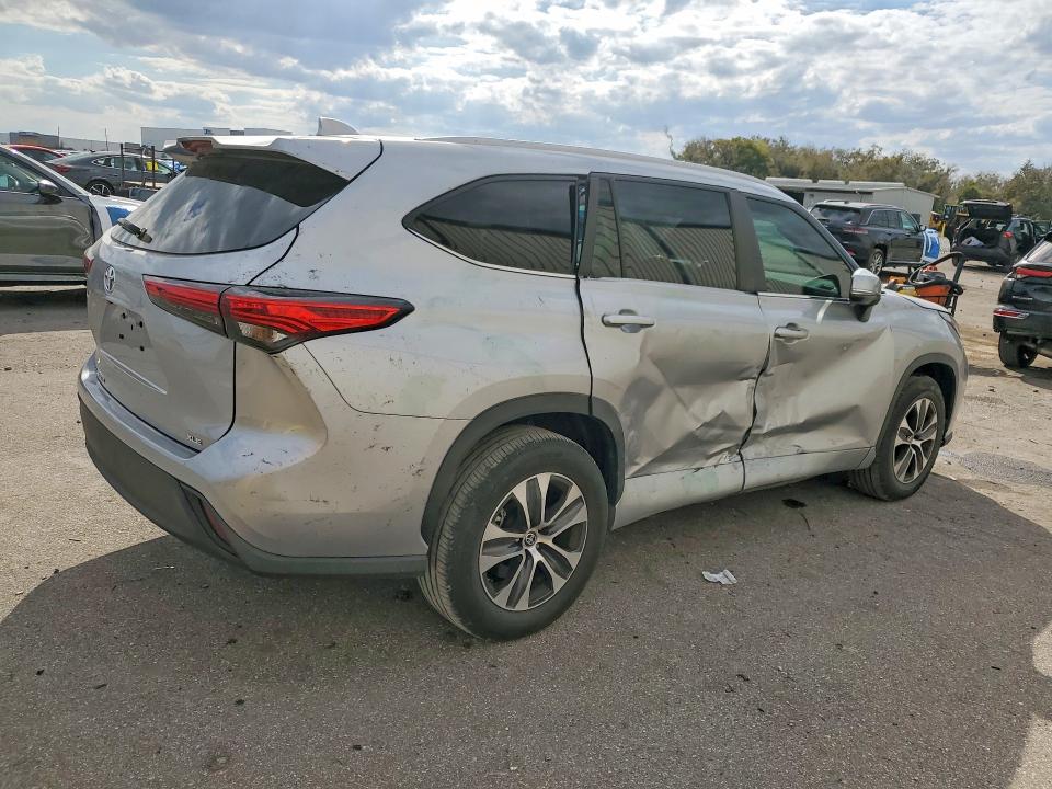 Продаж на аукціоні авто 2023 Toyota Highlander, vin: 5TDKDRAH8PS003130, номер лоту: 78736885