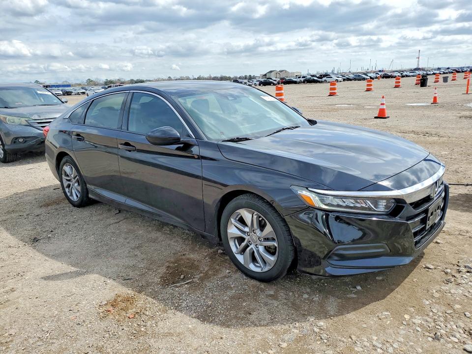 Продажа на аукционе авто 2018 Honda Accord, vin: 1HGCV1F12JA247750, номер лота: 77979295