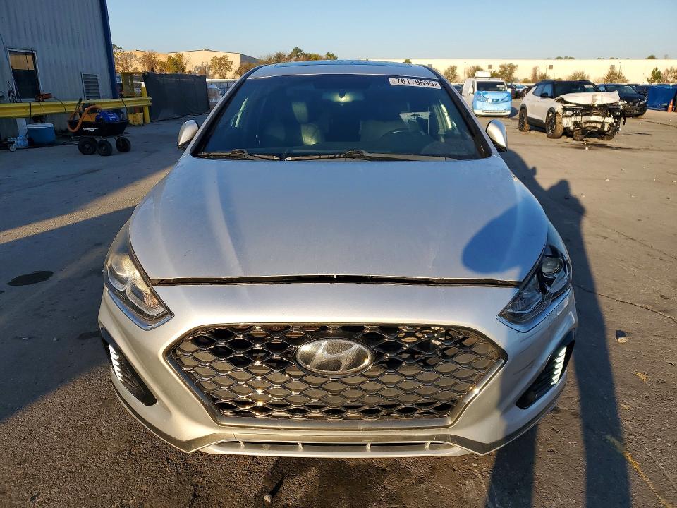 76179595 :رقم المزاد ، 5NPE34AF9JH683165 vin ، 2018 Hyundai Sonata مزاد بيع