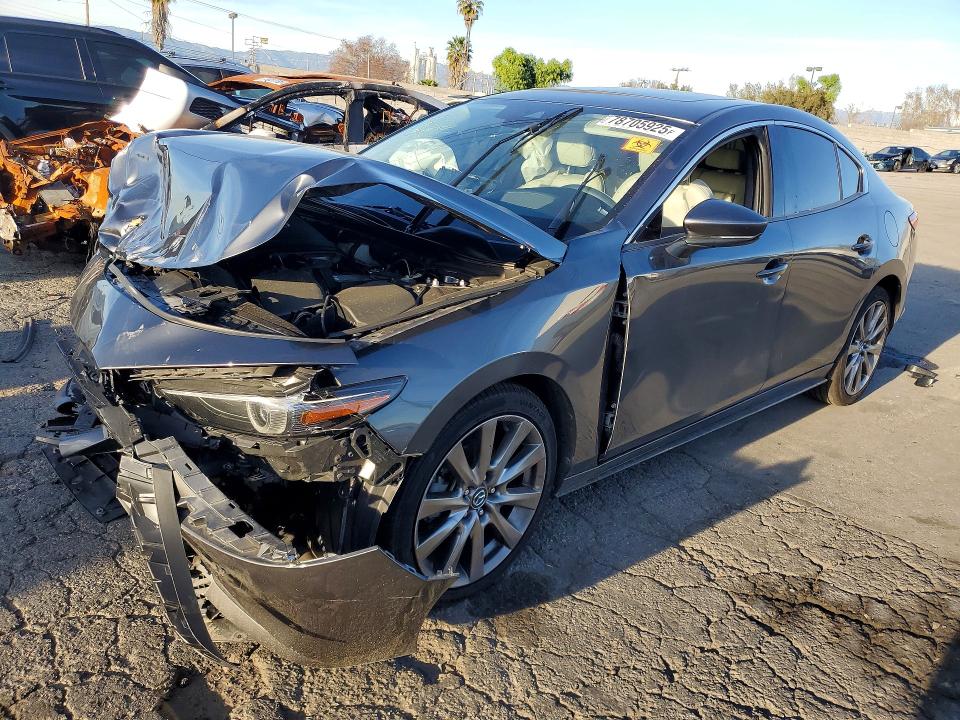 Продажа на аукционе авто 2022 Mazda 3, vin: 3MZBPADL0NM308897, номер лота: 78705925