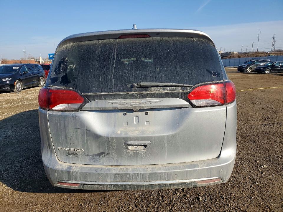 77212965 :رقم المزاد ، 2C4RC1BG6HR516315 vin ، 2017 Chrysler Pacifica مزاد بيع
