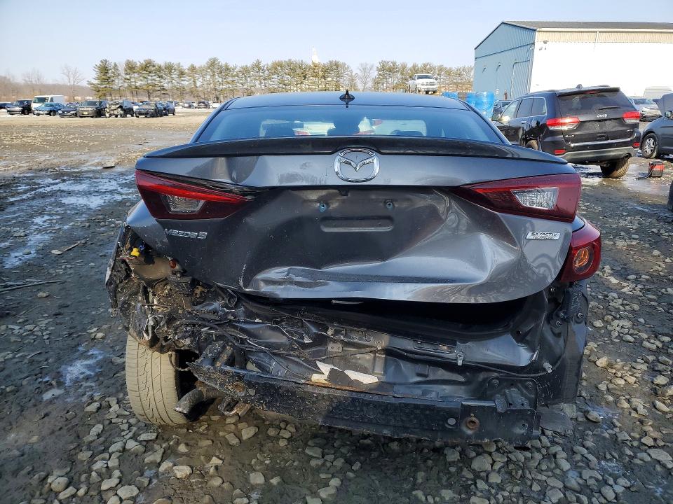 2018 Mazda 3 მანქანა იყიდება აუქციონზე, vin: 3MZBN1W30JM258290, აუქციონის ნომერი: 76673645