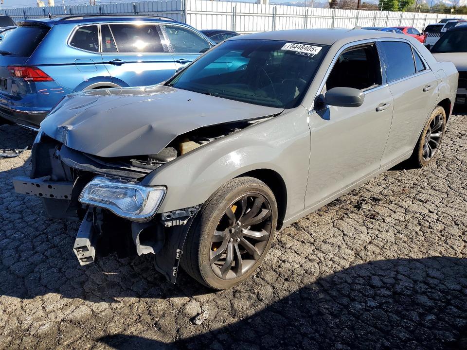 78448405 :رقم المزاد ، 2C3CCAAG6JH190815 vin ، 2018 Chrysler 300 مزاد بيع