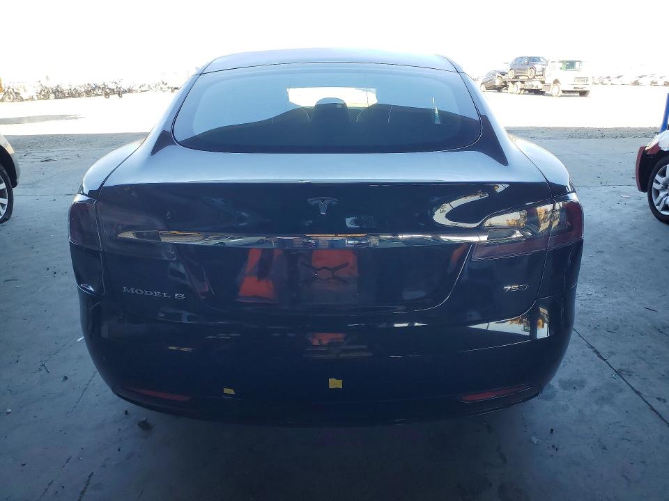 75194595 :رقم المزاد ، 5YJSA1E22JF248419 vin ، 2018 Tesla Model S مزاد بيع