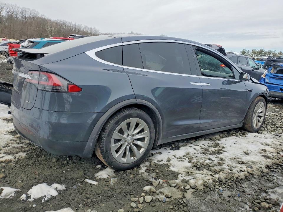 Продажа на аукционе авто 2017 Tesla Model X, vin: 5YJXCBE20HF066167, номер лота: 78801075