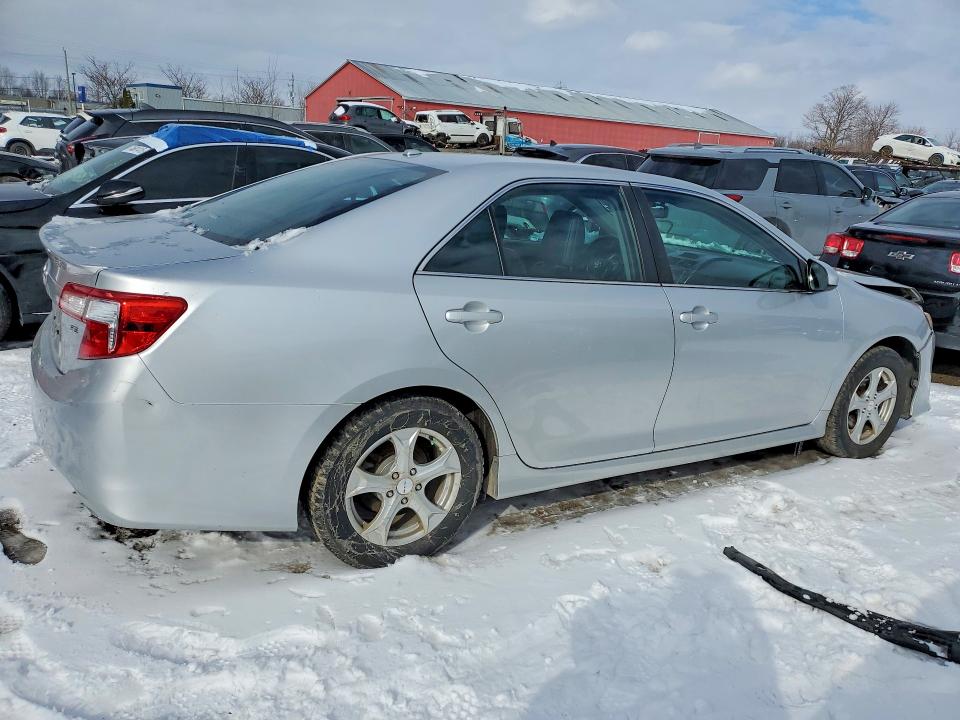 78699875 :رقم المزاد ، 4T1BF1FK7EU825664 vin ، 2014 Toyota Camry مزاد بيع