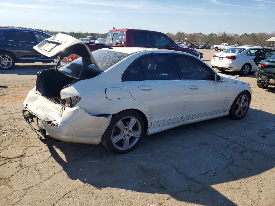 Продажа на аукционе авто 2011 Mercedes-benz C, vin: WDDGF5EBXBA448480, номер лота: 76876785