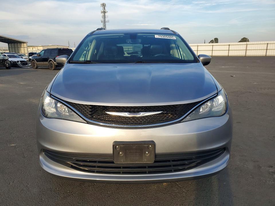 79309405 :رقم المزاد ، 2C4RC1DGXLR163812 vin ، 2020 Chrysler Voyager مزاد بيع