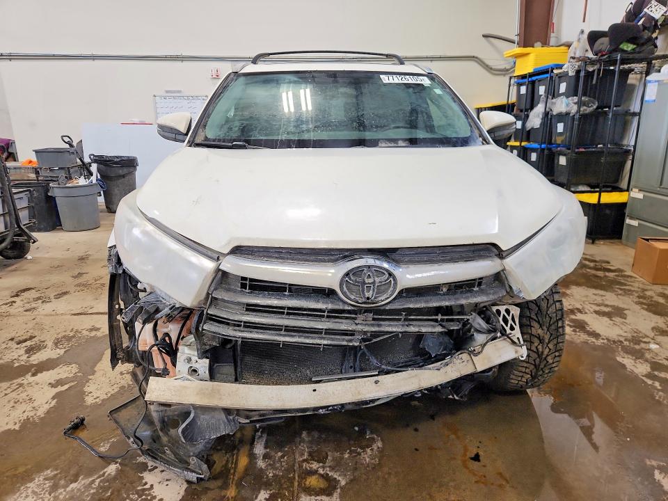 Продажа на аукционе авто 2015 Toyota Highlander, vin: 5TDDKRFH8FS099590, номер лота: 77126105