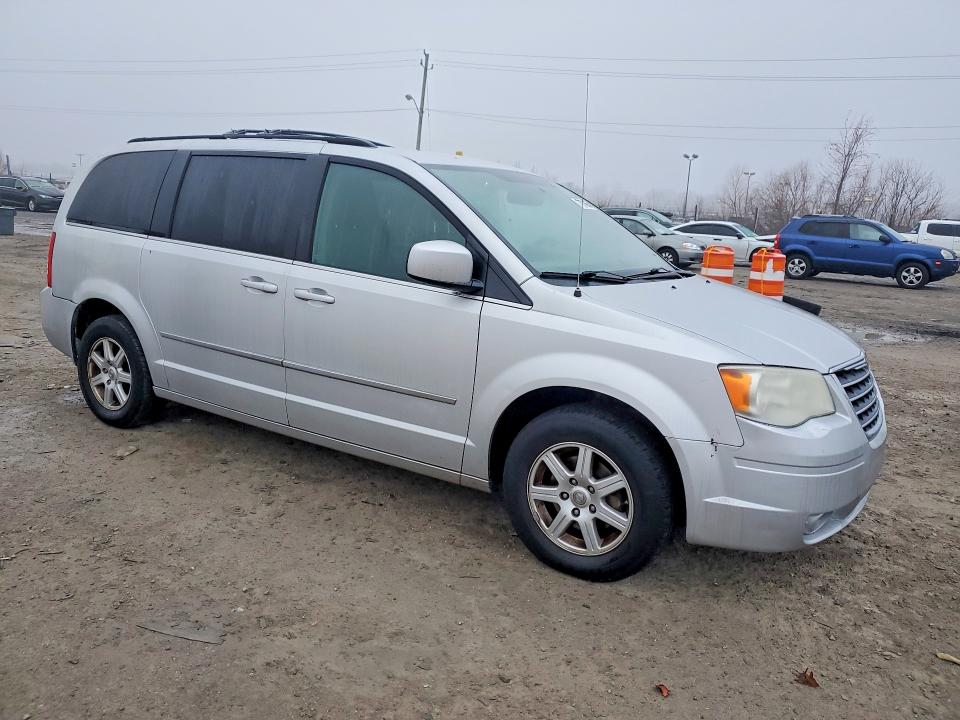 77971865 :رقم المزاد ، 2A4RR5D16AR421087 vin ، 2010 Chrysler Town & Country مزاد بيع