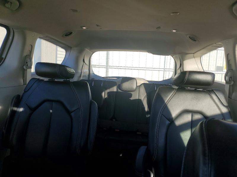 77007835 :رقم المزاد ، 2C4RC1DG0LR181719 vin ، 2020 Chrysler Voyager مزاد بيع