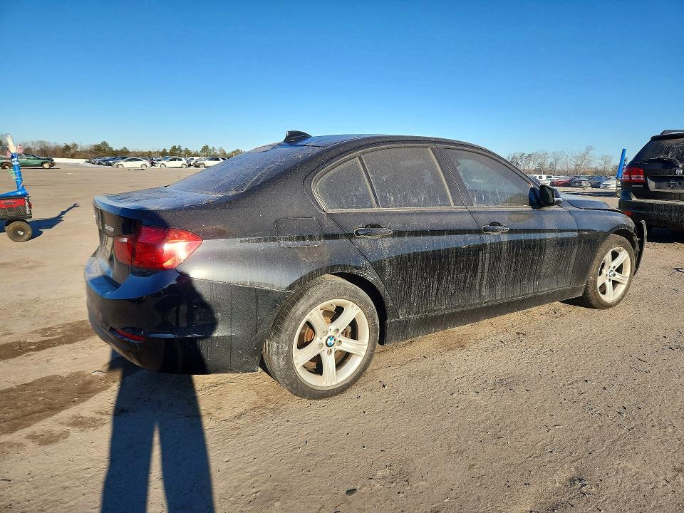 76396445 :رقم المزاد ، WBA3B3G5XFNT17531 vin ، 2015 Bmw 328 مزاد بيع
