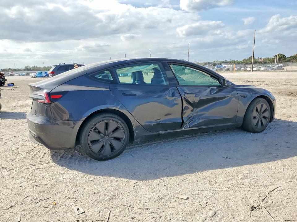 77884545 :رقم المزاد ، 5YJ3E1EA2RF724440 vin ، 2024 Tesla Model 3 مزاد بيع