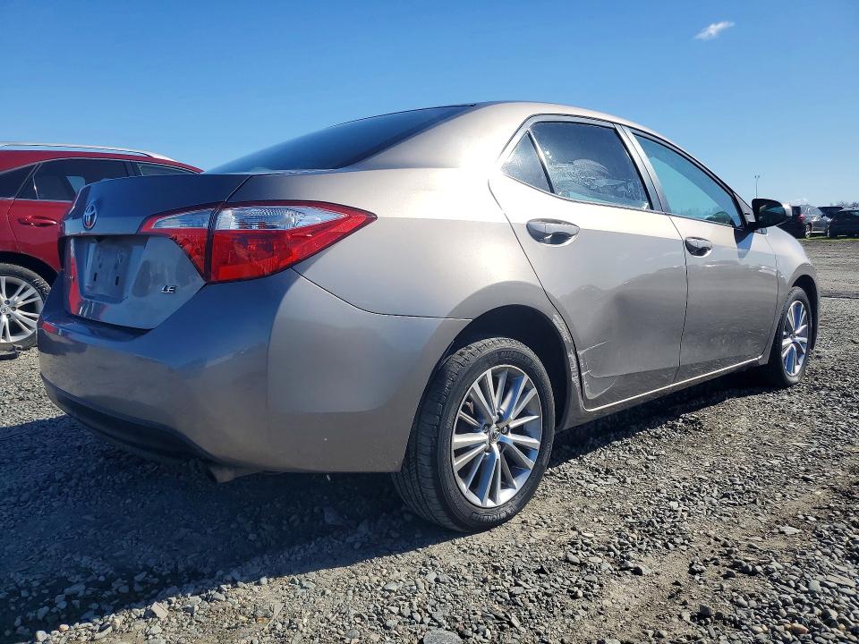 76528645 :رقم المزاد ، 5YFBURHE6FP261066 vin ، 2015 Toyota Corolla مزاد بيع