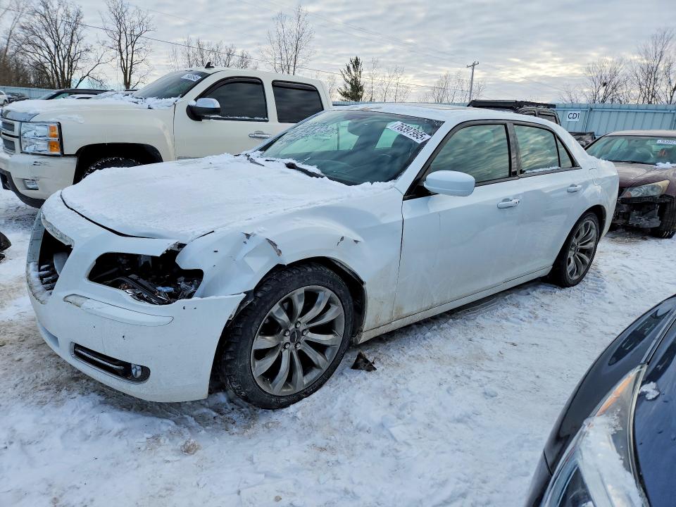Продажа на аукционе авто 2014 Chrysler 300, vin: 2C3CCABG9EH303807, номер лота: 76397995