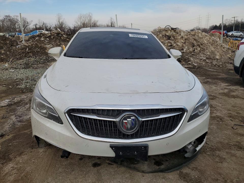 76609205 :رقم المزاد ، 1G4ZS5SS5JU106754 vin ، 2018 Buick Lacrosse مزاد بيع