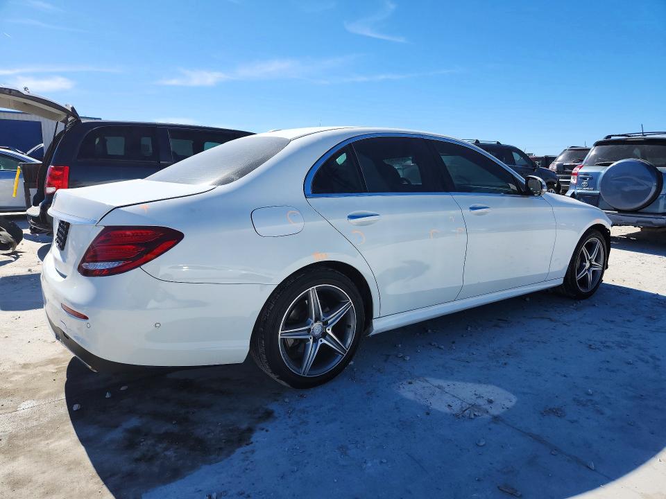 75240745 :رقم المزاد ، WDDZF4JB8HA075053 vin ، 2017 Mercedes-benz E مزاد بيع