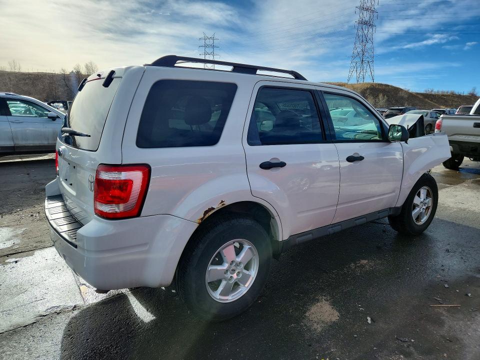 Продажа на аукционе авто 2011 Ford Escape, vin: 1FMCU0D74BKA87090, номер лота: 77631535