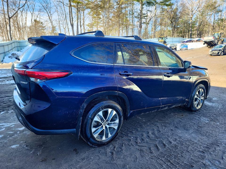 Продаж на аукціоні авто 2021 Toyota Highlander, vin: 5TDGBRCH6MS525842, номер лоту: 77876425