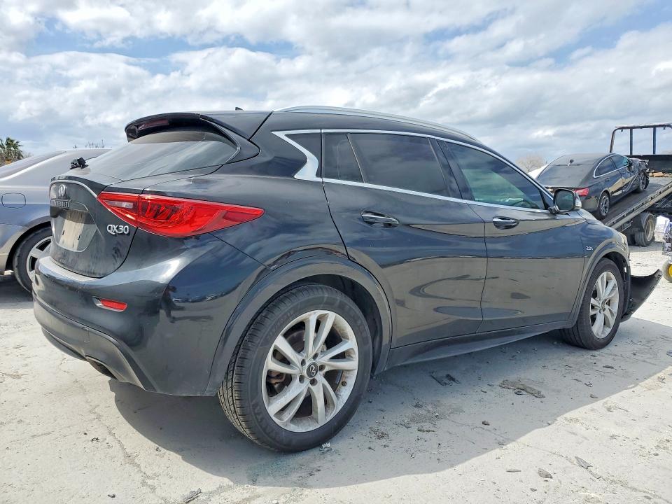 78245455 :رقم المزاد ، SJKCH5CP2JA045820 vin ، 2018 Infiniti Qx30 مزاد بيع