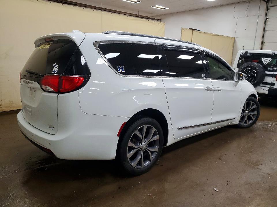 77438745 :رقم المزاد ، 2C4RC1GG6HR560386 vin ، 2017 Chrysler Pacifica مزاد بيع