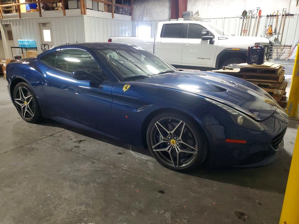 75048025 :رقم المزاد ، ZFF77XJA4H0226114 vin ، 2017 Ferrari California T مزاد بيع