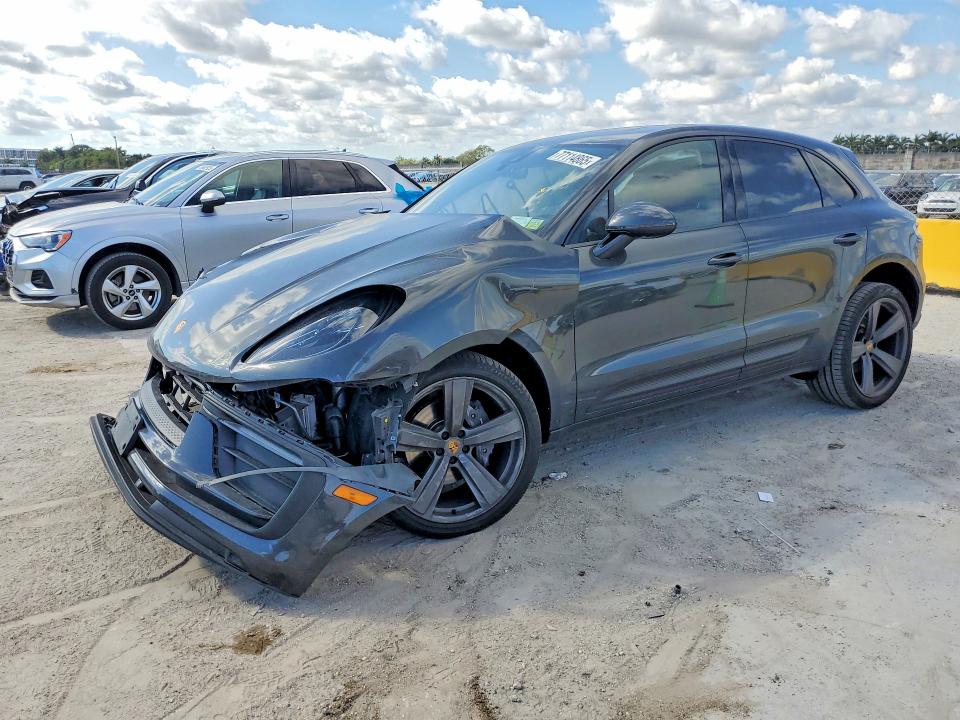 77114865 :رقم المزاد ، WP1AA2A52NLB05408 vin ، 2022 Porsche Macan مزاد بيع