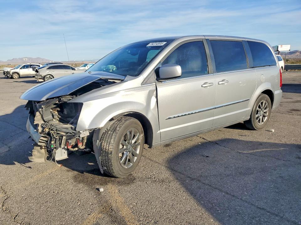 79224895 :رقم المزاد ، 2C4RC1HG7FR526405 vin ، 2015 Chrysler Town & Country مزاد بيع