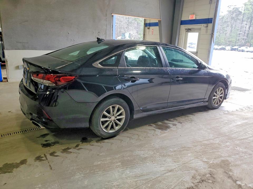77614165 :رقم المزاد ، 5NPE24AF1JH726576 vin ، 2018 Hyundai Sonata Se مزاد بيع