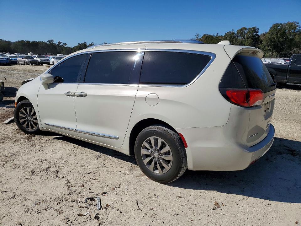 Продаж на аукціоні авто 2019 Chrysler Pacifica, vin: 2C4RC1EG3KR615774, номер лоту: 76462705
