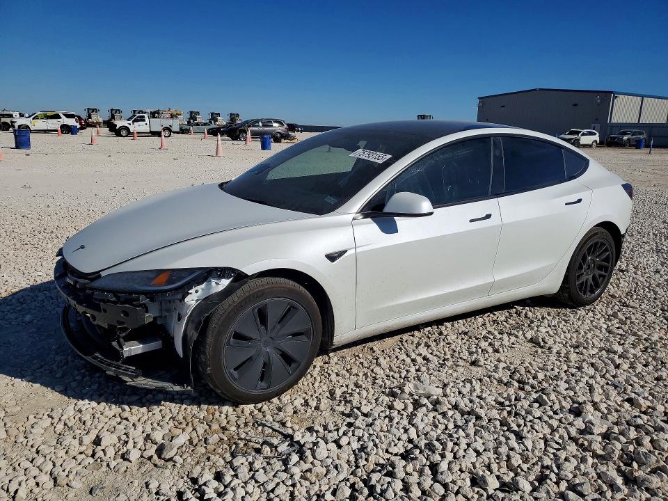 2026 Tesla Model 3 მანქანა იყიდება აუქციონზე, vin: 5YJ3E1EA8TF116140, აუქციონის ნომერი: 75793155