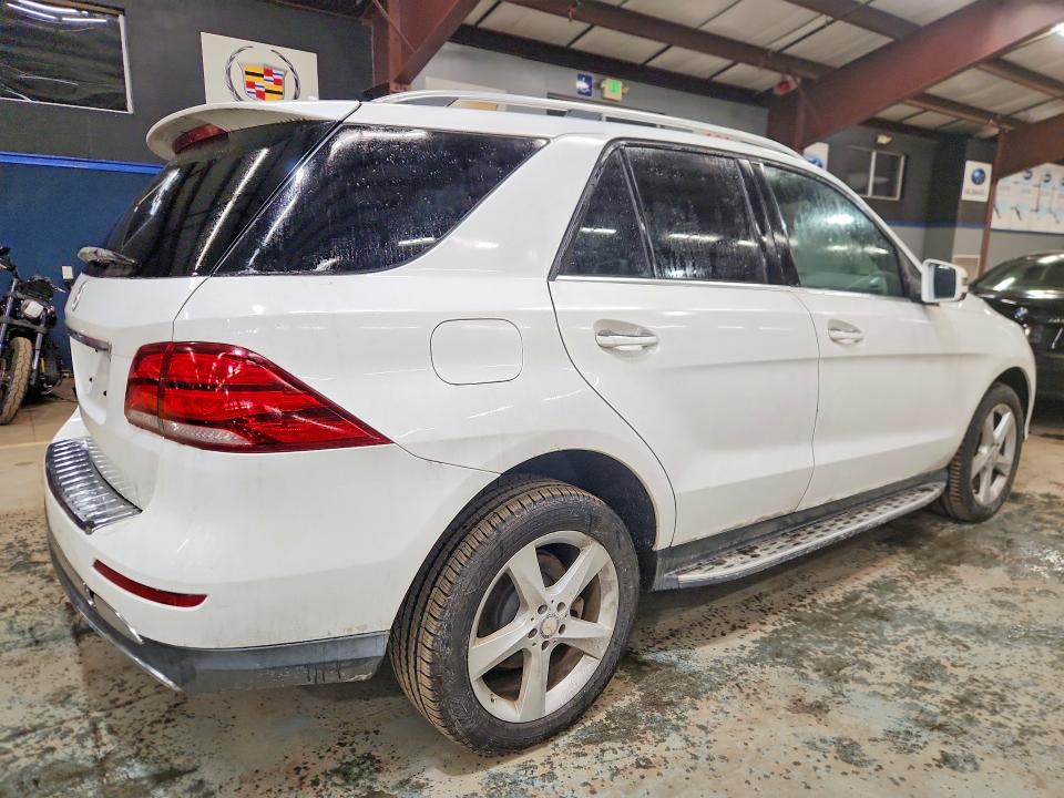 Продажа на аукционе авто 2016 Mercedes-benz Gle 300d 4, vin: 4JGDA0EB2GA725978, номер лота: 77389645