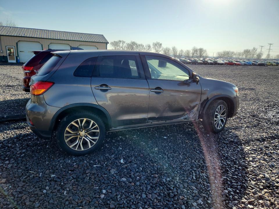 76000875 :رقم المزاد ، JA4AR3AU2JU010014 vin ، 2018 Mitsubishi Outlander Sport مزاد بيع