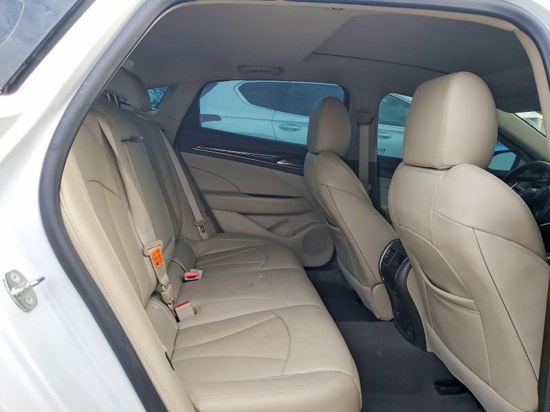 76609205 :رقم المزاد ، 1G4ZS5SS5JU106754 vin ، 2018 Buick Lacrosse مزاد بيع