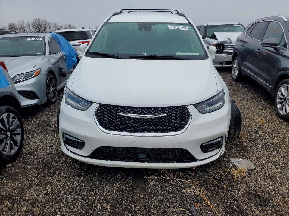 Auction sale of the 2022 Chrysler Pacifica, vin: 2C4RC3BG6NR161573, lot number: 74300685