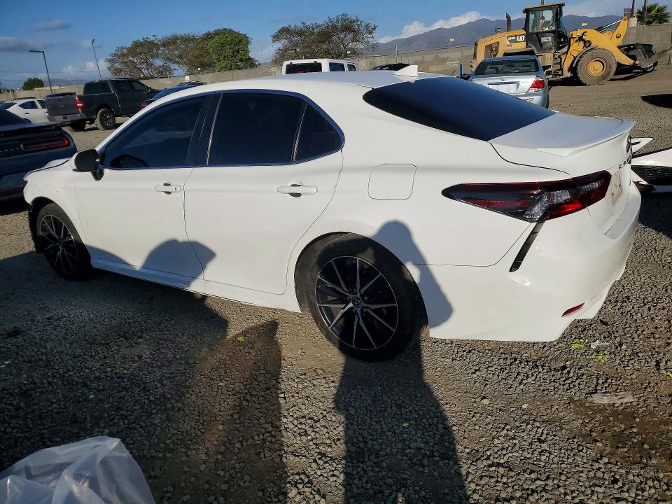 Продажа на аукционе авто 2021 Toyota Camry, vin: 4T1G11AKXMU471097, номер лота: 77520195