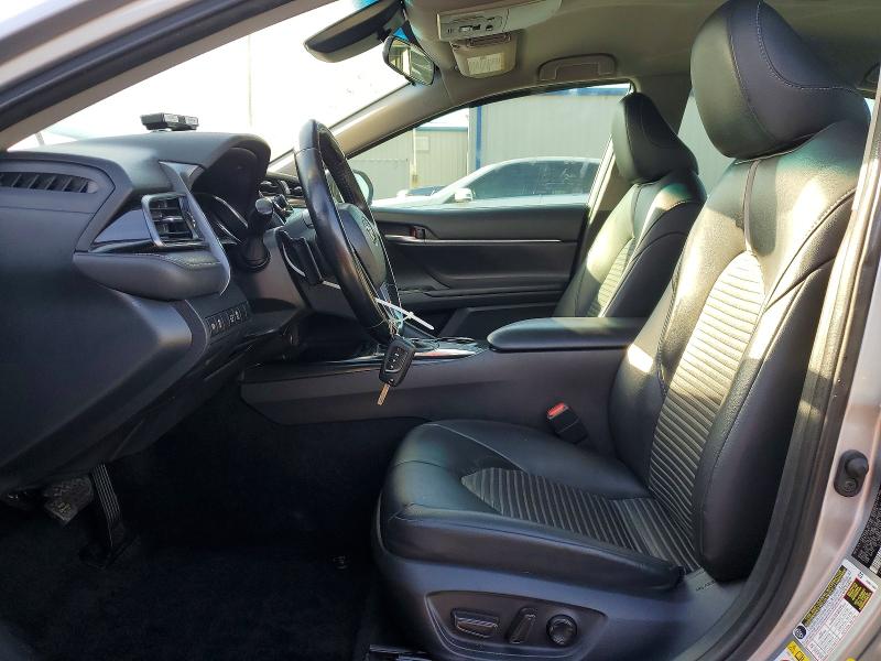 77851675 :رقم المزاد ، 4T1B11HK2KU750198 vin ، 2019 Toyota Camry Se Automatic مزاد بيع