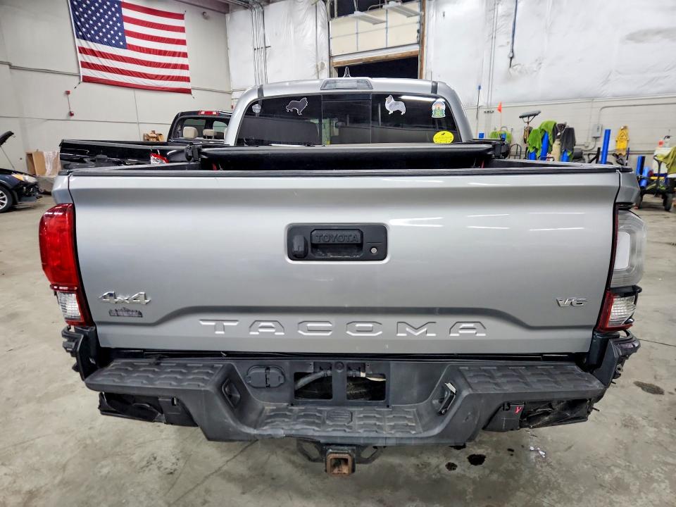 2018 Toyota Tacoma მანქანა იყიდება აუქციონზე, vin: 3TMCZ5AN3JM136390, აუქციონის ნომერი: 79284665