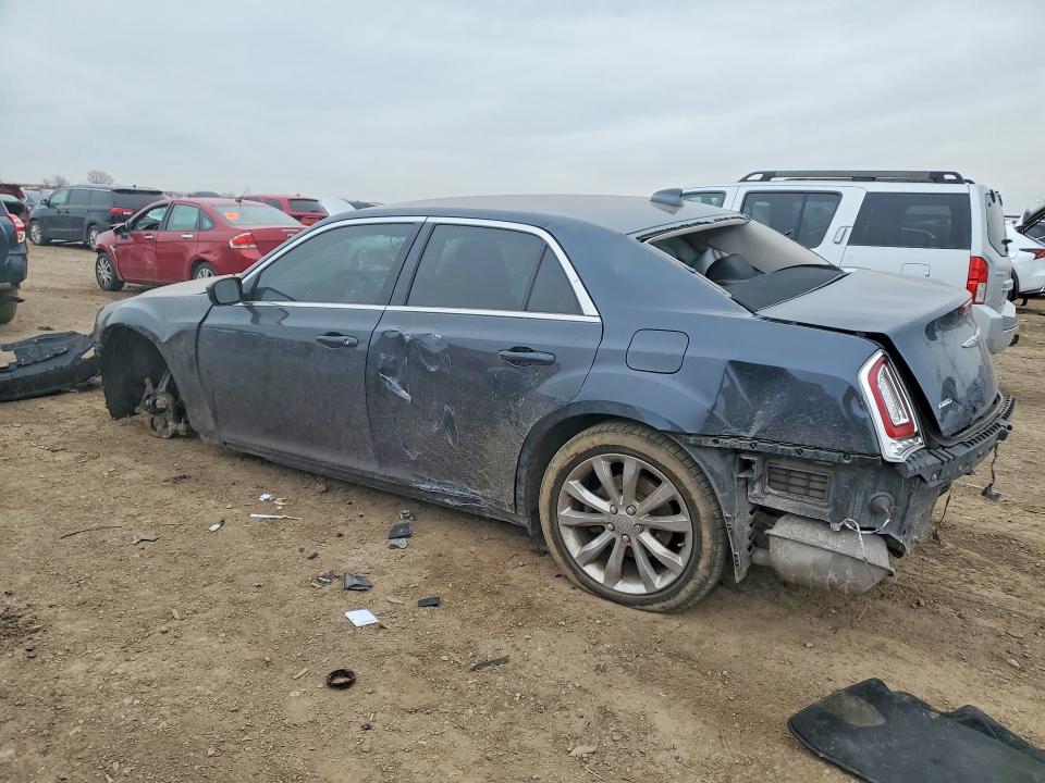 78288795 :رقم المزاد ، 2C3CCARG4JH325021 vin ، 2018 Chrysler 300 مزاد بيع