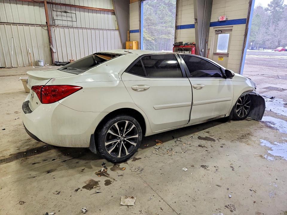 Продаж на аукціоні авто 2017 Toyota Corolla, vin: 5YFBURHE0HP698564, номер лоту: 76329655