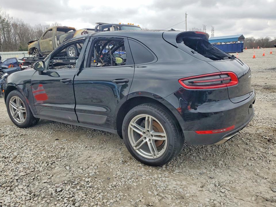 78227065 :رقم المزاد ، WP1AA2A52HLB01492 vin ، 2017 Porsche Macan مزاد بيع